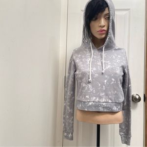 Bluenotes women grey white tie & dye long sleeves pullover hoodie. Size XS. Used